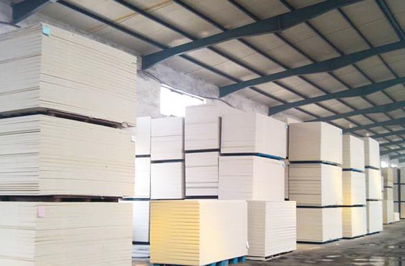 青島紙面石膏板生產車間 青島紙面石膏板生產車間